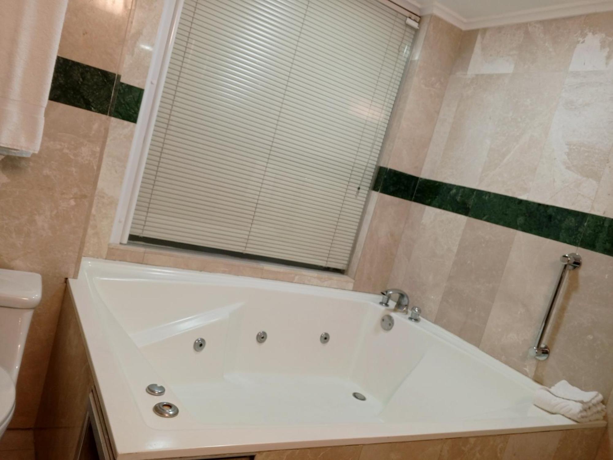 Executive Suites Valencia Exterior photo