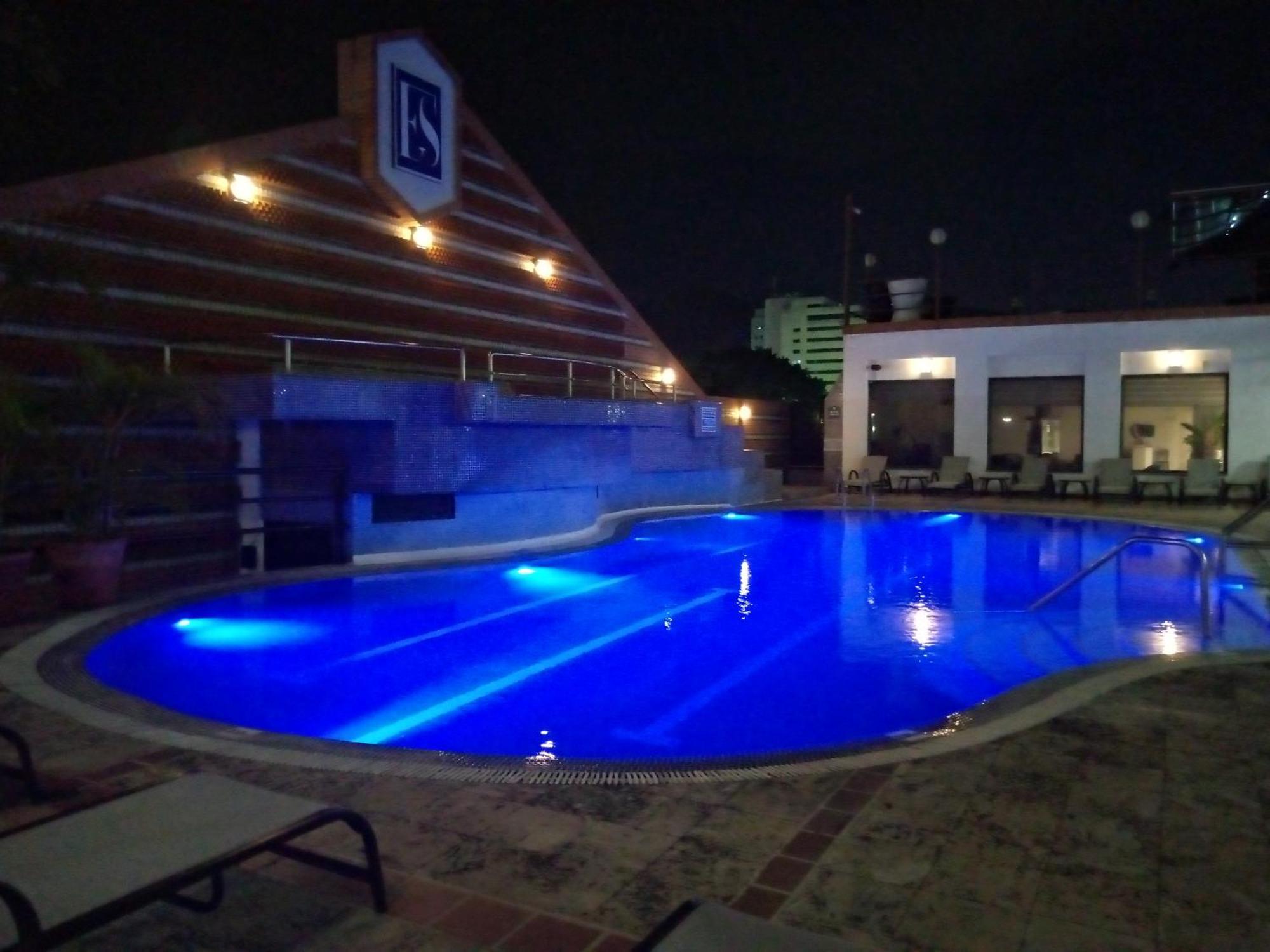 Executive Suites Valencia Exterior photo