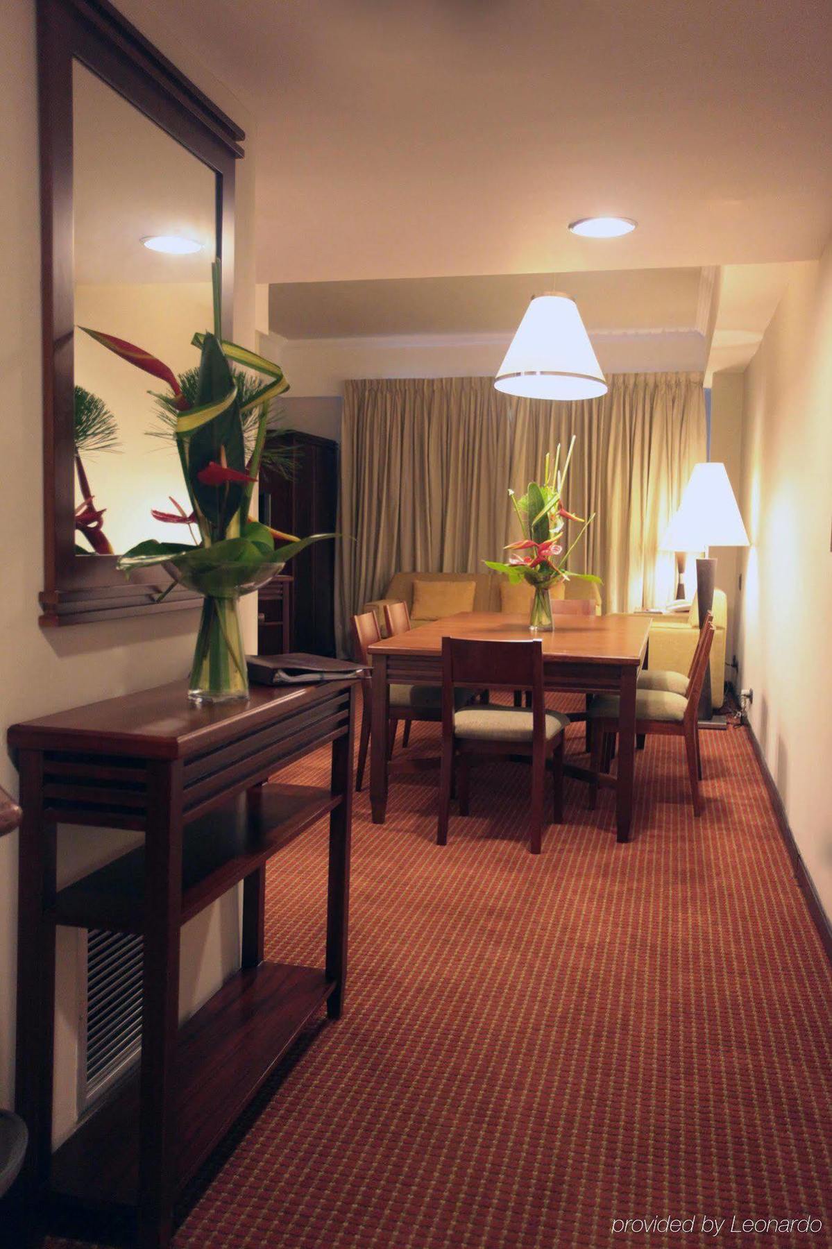 Executive Suites Valencia Room photo
