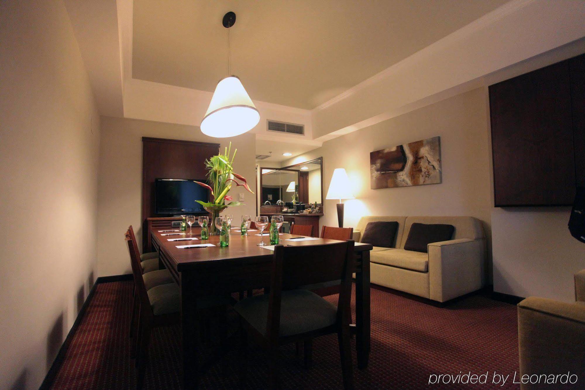 Executive Suites Valencia Room photo