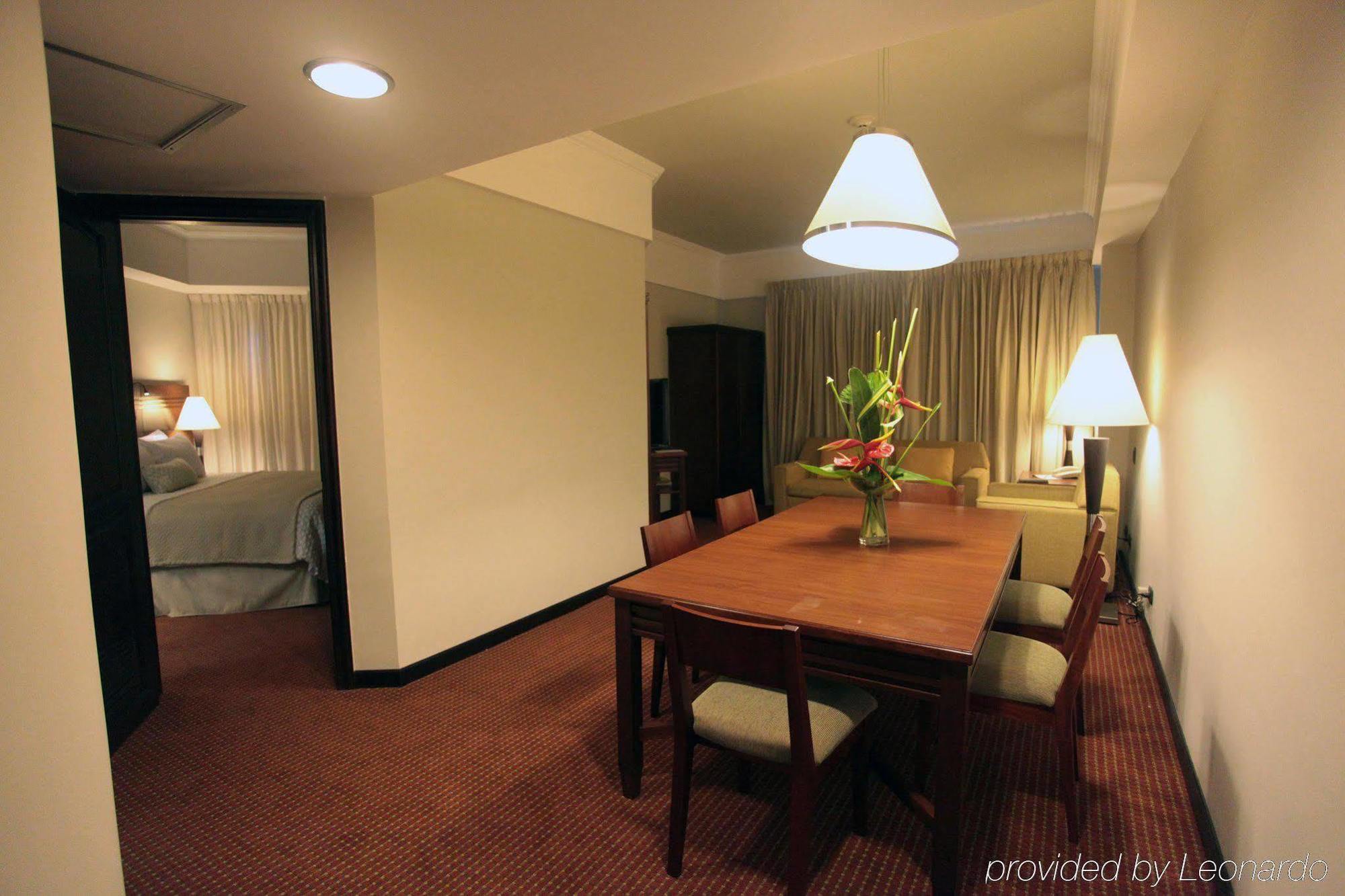 Executive Suites Valencia Room photo