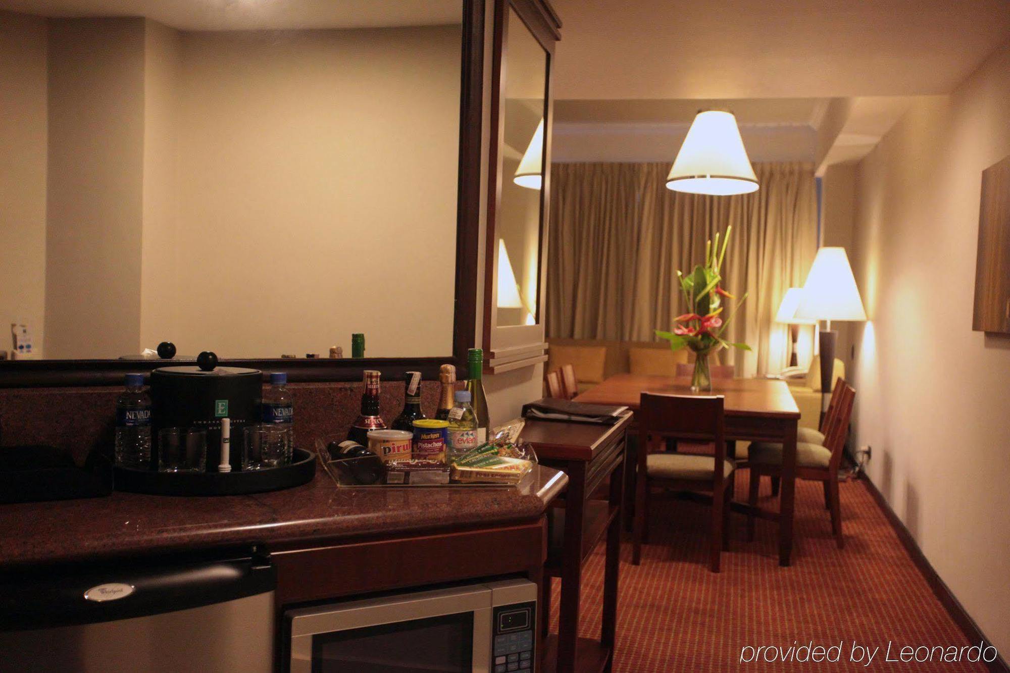 Executive Suites Valencia Room photo